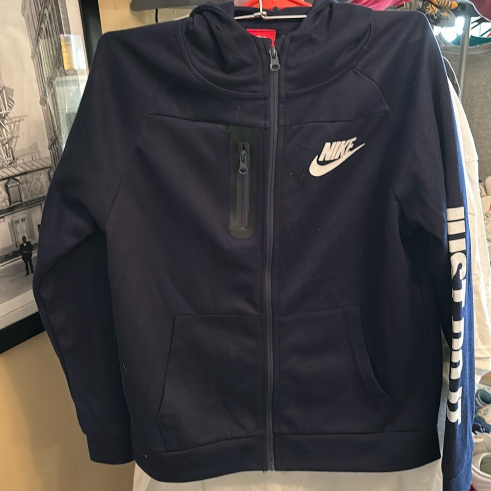 Vintage Women’s Nike zip with hood
